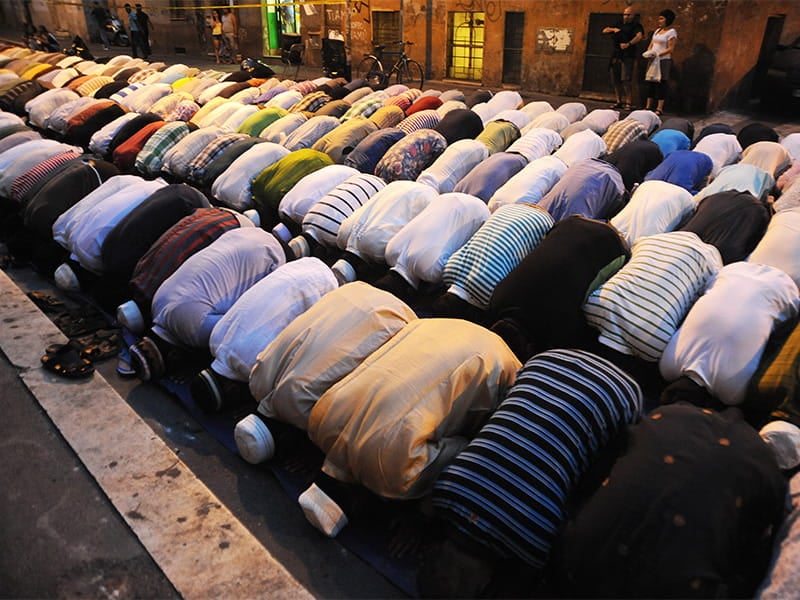 Five Times Muslim Prayer Is Called